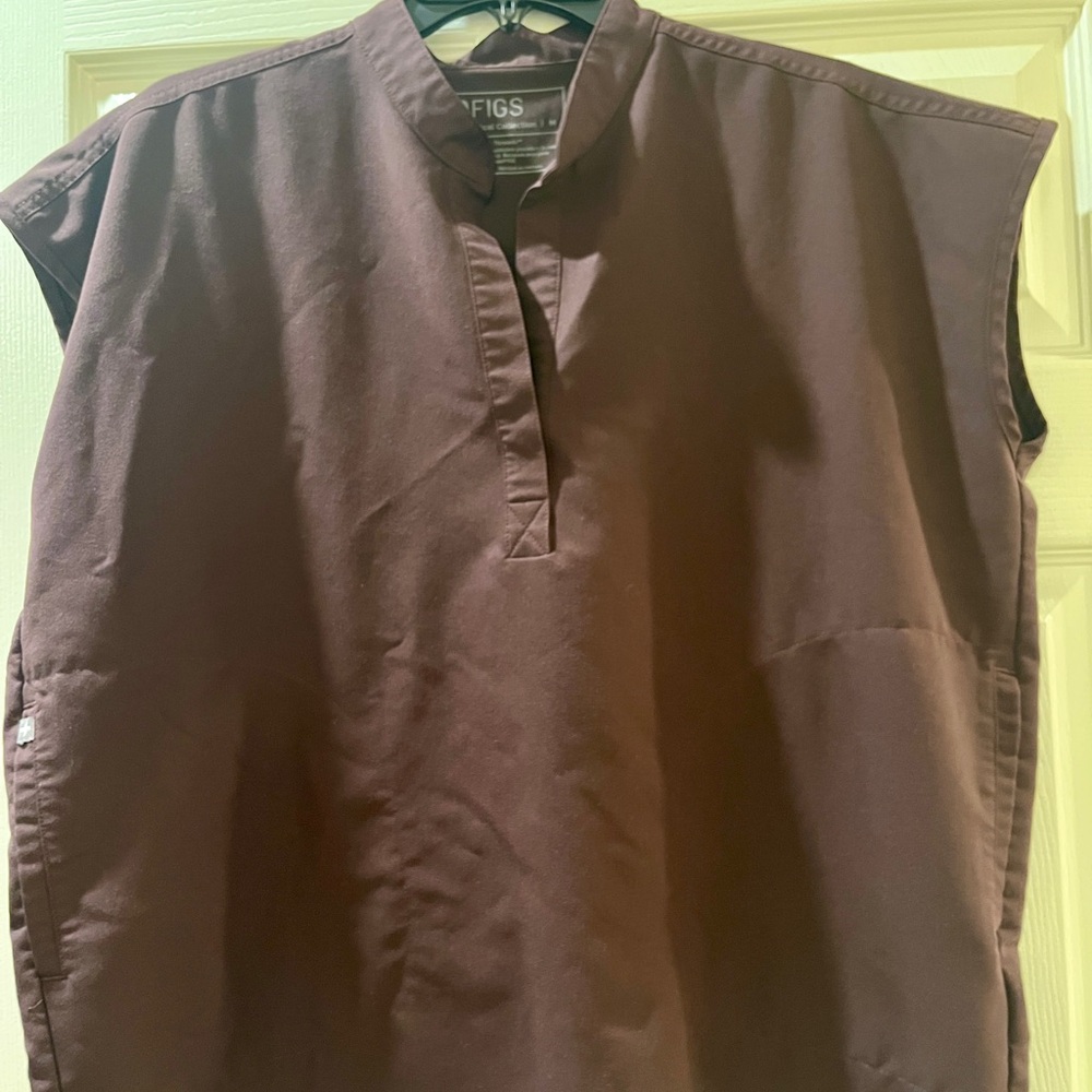 Figs Dark Brown scrub set